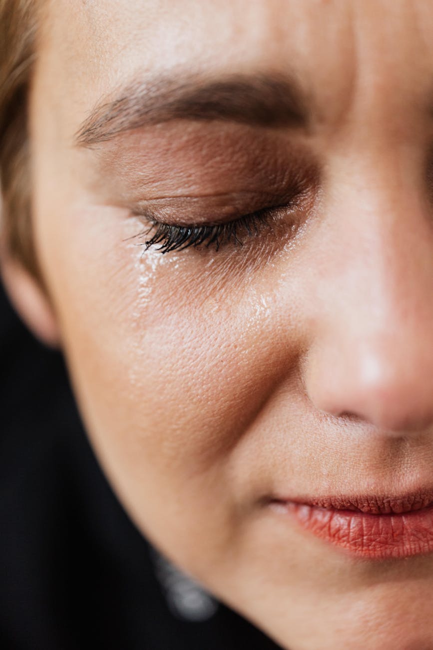 pexels-photo-4471316 Arti Mimpi Liat Orang Nangis