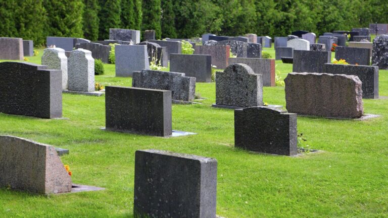 Erek Erek 2D Arti Mimpi Antar Mayat - Mimpi tentang mengantar mayat adalah pengalaman yang bisa terasa menakutkan dan membingungkan.