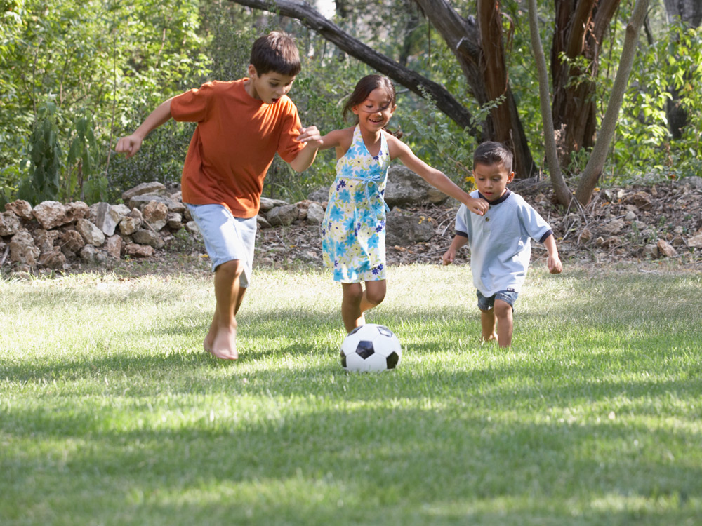 Playing-with-balls-activity-narrow Arti Mimpi Anak Sedang Bermain Bola