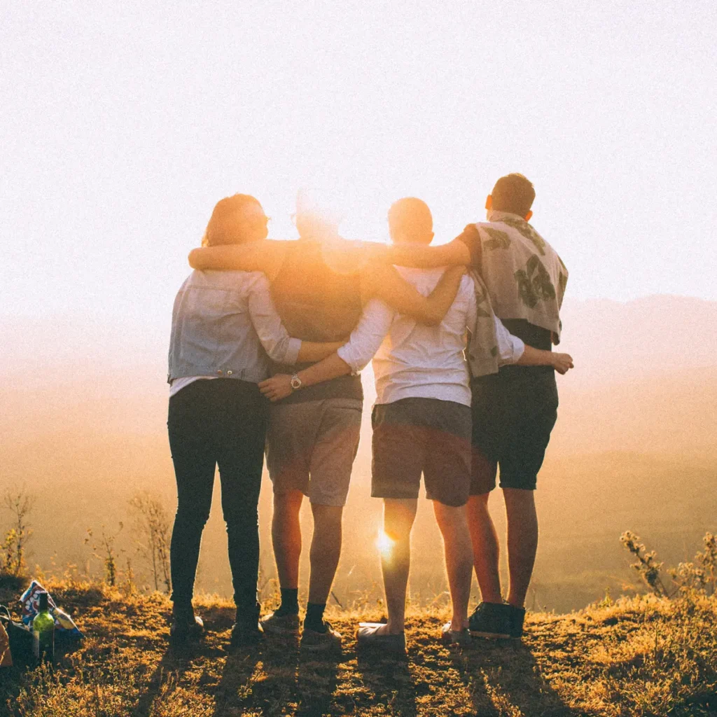 032422900_1570781416-helena-lopes-PGnqT0rXWLs-unsplash-1-1024x1024 Arti Mimpi Tentang Kawan: Pertanda Baik atau Isyarat Batin?