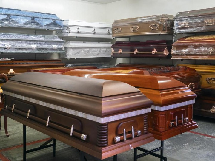 Arti Mimpi Banyak Peti Mati: Pertanda Buruk atau Justru Keberuntungan Tersembunyi?