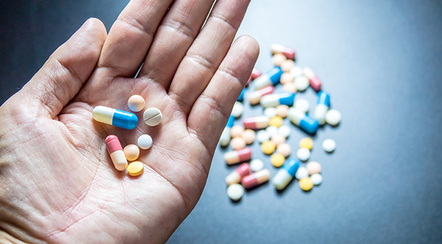 Cek-Ketergantungan-Obat_Halodoc Arti Mimpi Tentang Obat: Pertanda Penyembuhan atau Masalah Tersembunyi?