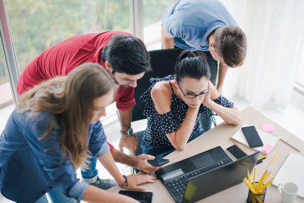 istockphoto-1169977702-612x612-1 Arti Mimpi Sedang Melihat Orang Bekerja: Pertanda Usaha, Rezeki, atau Beban Pikiran?